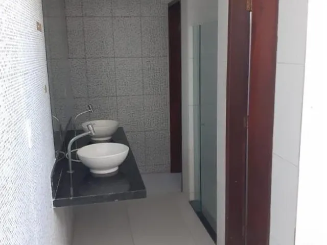 Imagem 13: CASA COM PISCINA