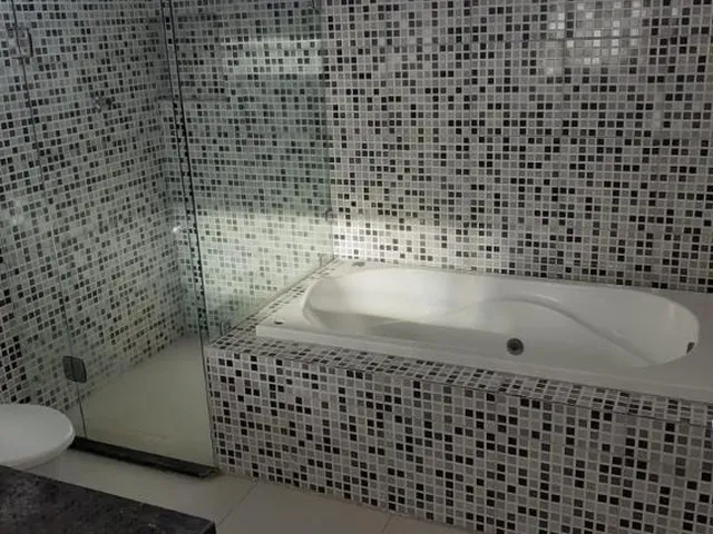 Imagem 16: CASA COM PISCINA