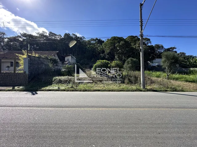 Imagem: Terreno à venda com 2.464,95 m² no bairro