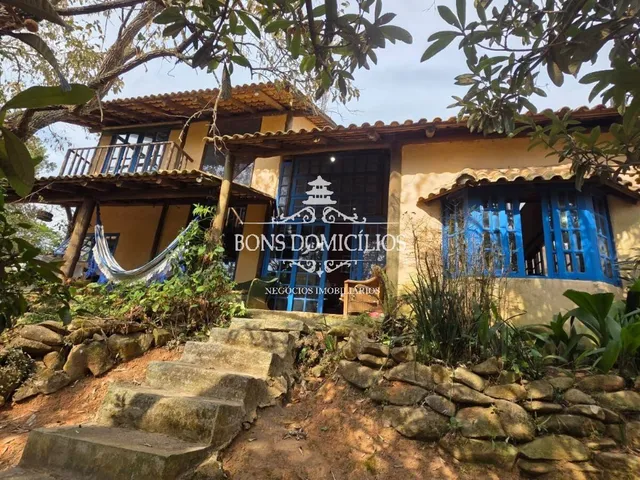 Imagem: A casa em condomínio possui 3 Dormitórios, 3 Suítes, 3