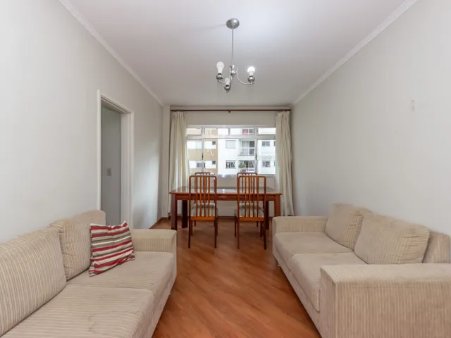 Imagem: O apartamento possui 2 Dormitórios, 1 Banheiro, 1 Vaga na