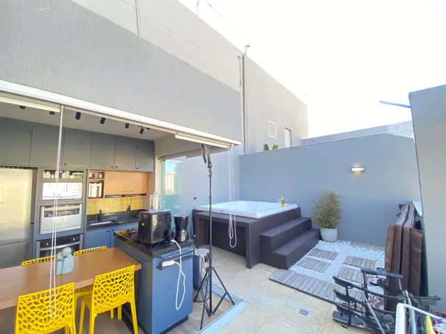 Imagem: O apartamento possui 3 Dormitórios, 2 Suítes, 3