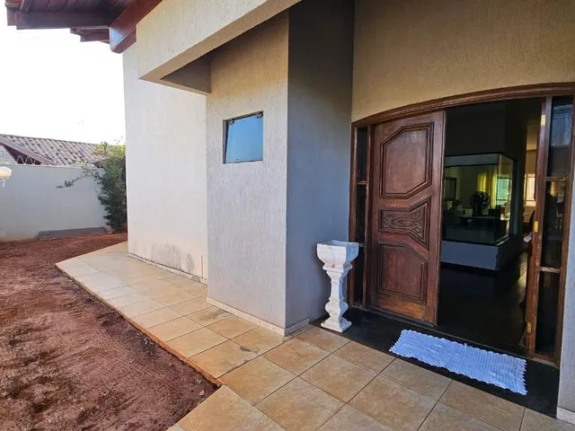 Imagem 7: Casa térrea com muito espaço e flexível para negociação com permutas