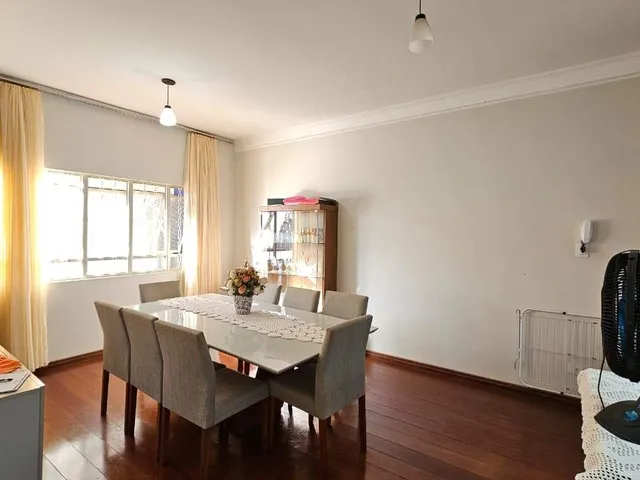 Imagem 3: Casa térrea com muito espaço e flexível para negociação com permutas