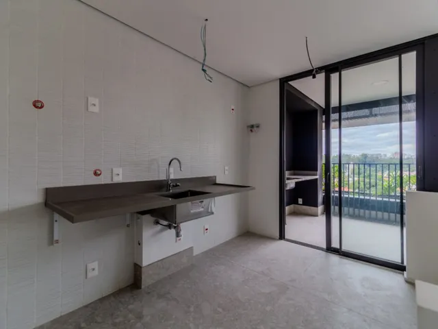Imagem 5: Apartamento de Luxo na Vila Nova Conceição: 3 Quartos, 3 Suítes, 3 Salas, 5 Banheiros