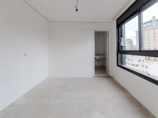 Imagem 9: Apartamento de Luxo na Vila Nova Conceição: 3 Quartos, 3 Suítes, 3 Salas, 5 Banheiros