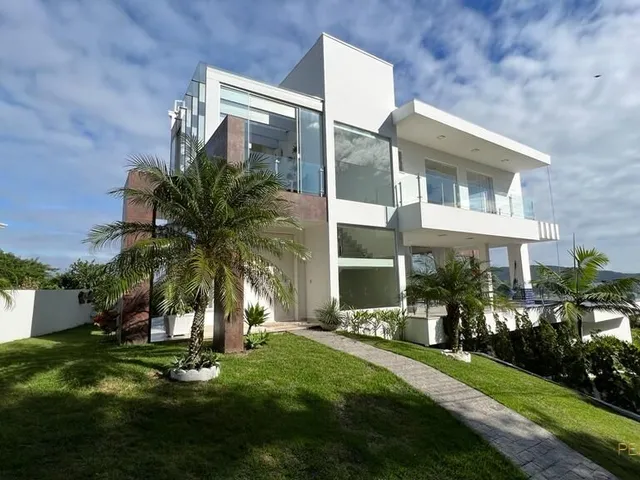 Imagem: Casa à venda no bairro Centro - Bombinhas/SC