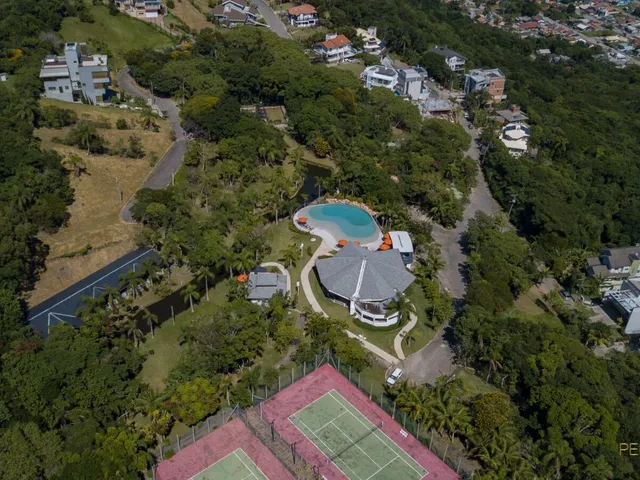Imagem 2: Casa à venda no bairro Centro - Bombinhas/SC