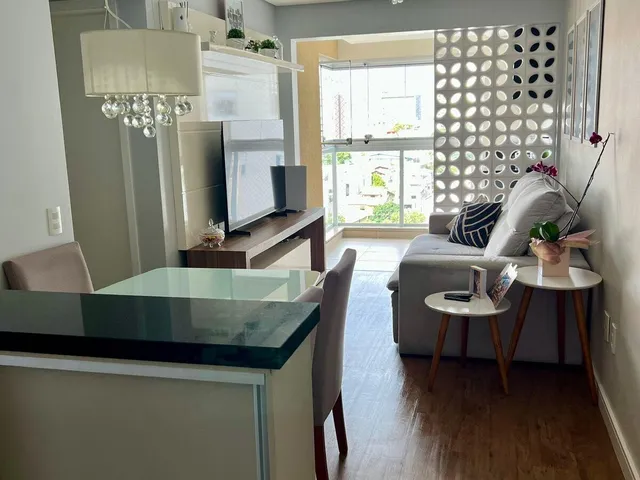 Imagem: O apartamento possui 2 Dormitórios, 1 Suíte, 2 Banheiros