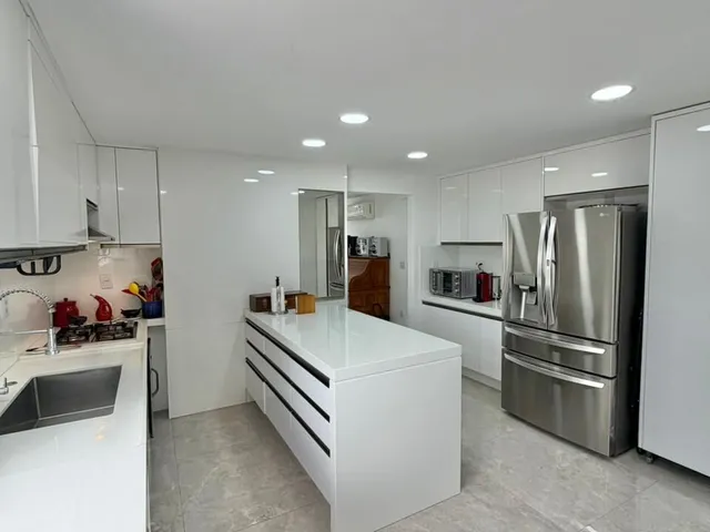 Imagem 2: Apartamento vista mar na Praia de Itapuã, 107m², 2 quartos, 1 suíte, 2 vagas e lazer