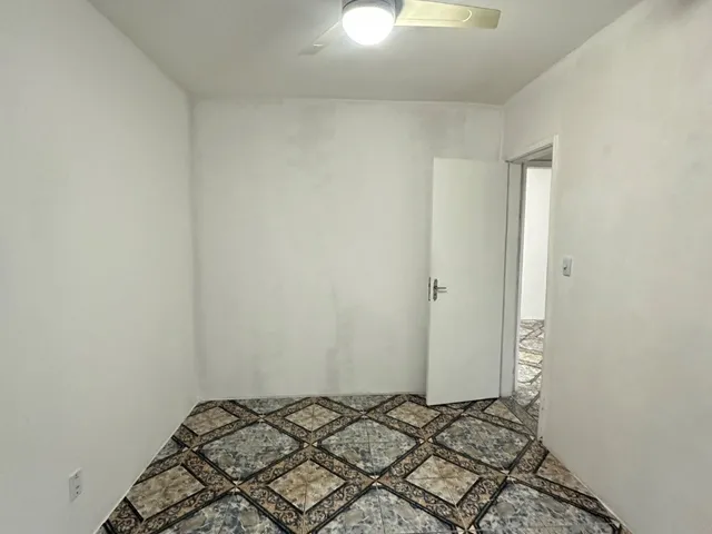 Imagem 5: Apartamento para locação em Bangu, Rio de Janeiro - 2 quartos, 1 sala, 1 banheiro, 1