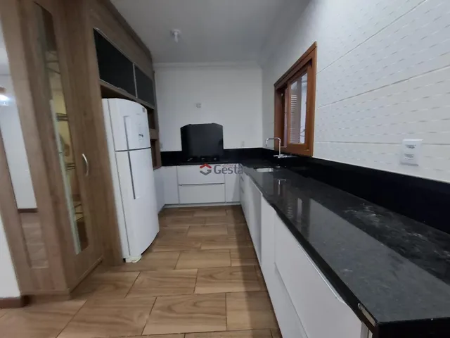 Imagem 13: Lindo Sobrado com 03 dormitórios para Alugar em Canoas - Bairro Igara