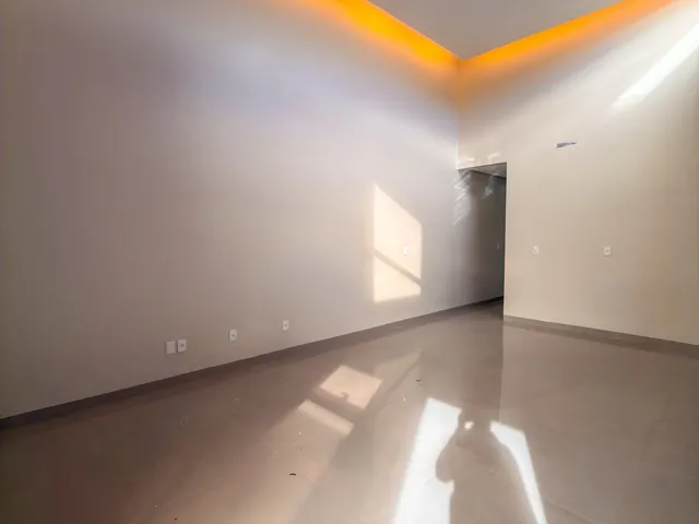 Imagem 7: Casa térrea com piscina + 3 suítes ampla no Jardim das Oliveiras