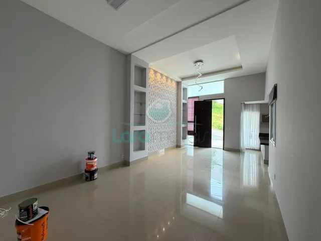 Imagem: A casa em condomínio possui 3 Dormitórios, 1 Suíte, 3 Banheiros