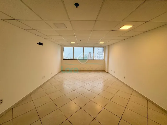 Imagem: A sala comercial possui 1 Banheiro, 1 Vaga na garagem,