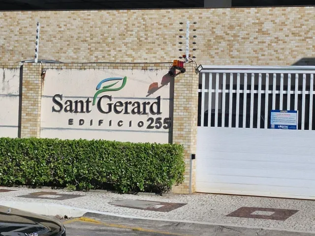 Imagem 11: Cobertura nova de frente para a praça