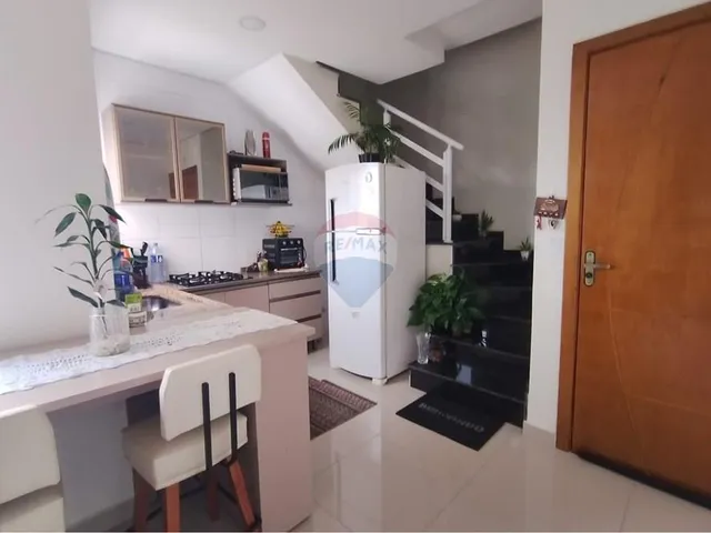 Imagem: A casa possui 2 Dormitórios, 1 Suíte, 3 Banheiros, 2
