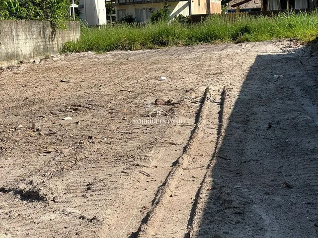 Imagem 2: Terreno na quadra do mar em Itapoá SC