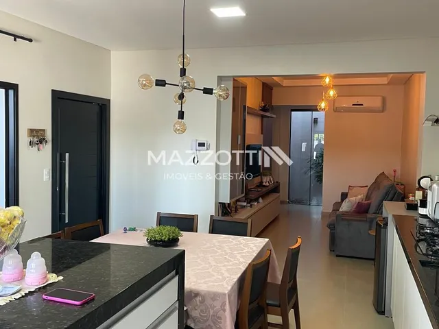 Imagem 11: CASA A VENDA COM PISCINA, CIDADE ALTA II, MEDIANEIRA - PR