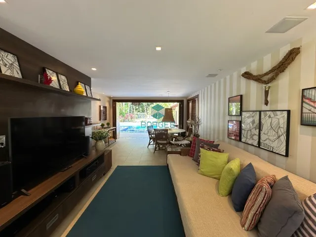 Imagem 2: Casa à venda com 230m² de área construída, 5 quartos e terreno de 636m² em Praia do