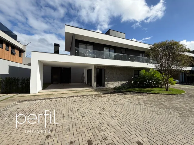 Imagem 3: Casa de Luxo em Condomínio na Glória - 3 Quartos, 3 Suítes, 2 Salas, 4 Banheiros, 3