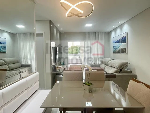 Imagem: O apartamento possui 2 Dormitórios, 1 Suíte, 2 Banheiros,