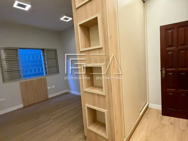 Imagem 14: Encanto Vintage com Toque Moderno: Residência Exclusiva com Piscina em Localização Privilegiada