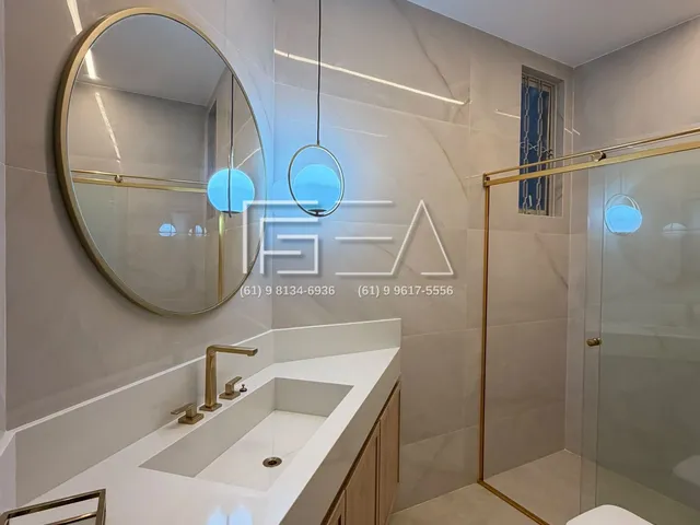 Imagem 15: Encanto Vintage com Toque Moderno: Residência Exclusiva com Piscina em Localização Privilegiada