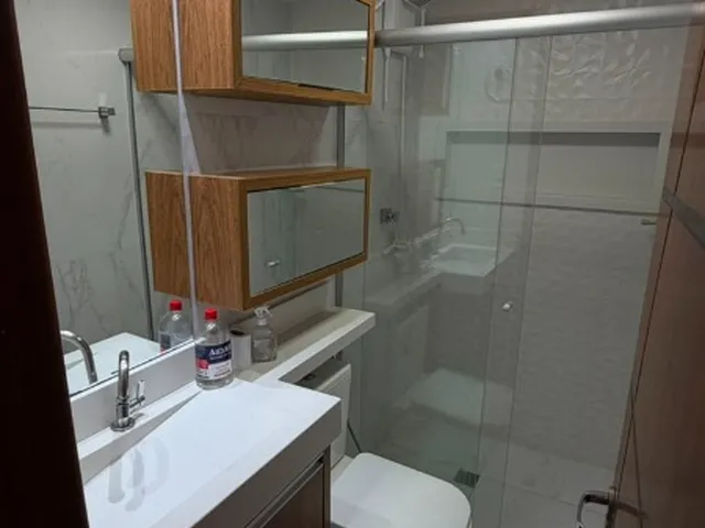 Imagem: O apartamento possui 2 Dormitórios, 1 Suíte, 1 Vaga na