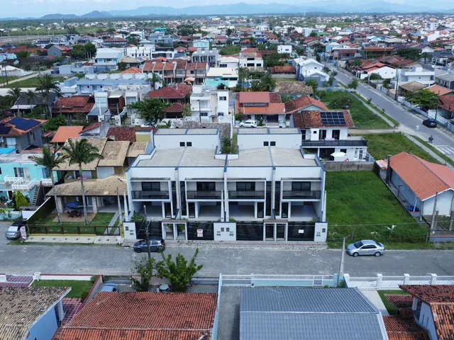 Imagem 1: Sobrado Geminado - Alto Padrão - 300 metros da praia