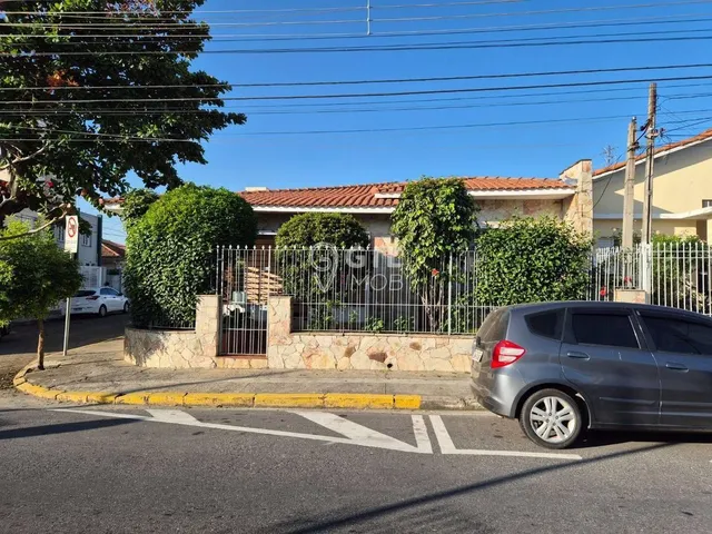 Imagem: A loja possui 3 Dormitórios, 2 Banheiros, 2 Vagas na