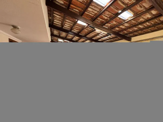 Imagem: CASA À VENDA NO CENTRO DE PATOS DE MINAS