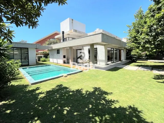 Imagem: Casa Alto Padrão em Campeche, Florianópolis/SC