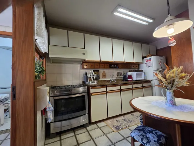 Imagem 5: Apartamento Mobiliado com 135 M² e 2 Vagas Individuais em Mont Serrat