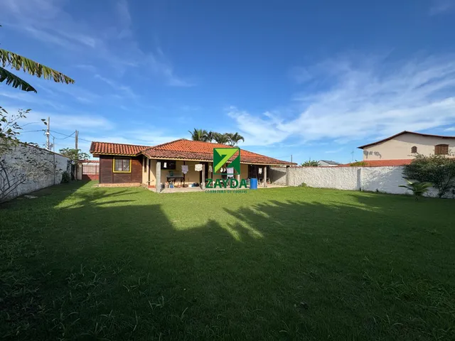 Imagem 10: Casa linear com 600m² de terreno, 03 quartos e amplo jardim gramado, no Bairro Peixe