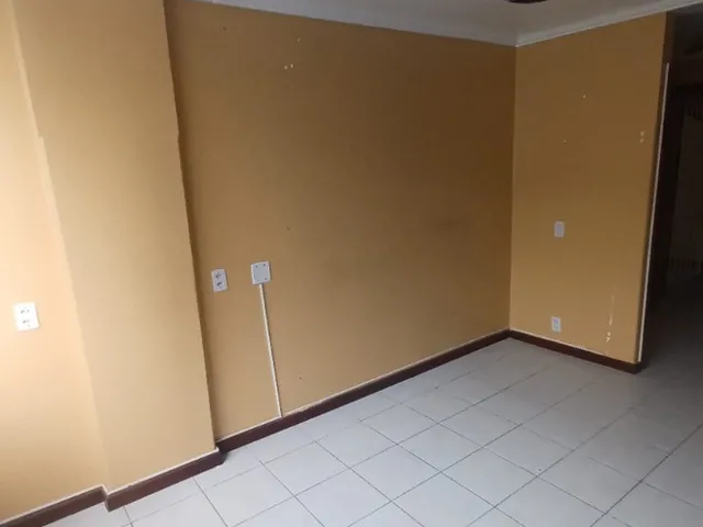 Imagem 6: Sala comercial no Ed. Nassar, medindo 34m², no centro comercial da cidade