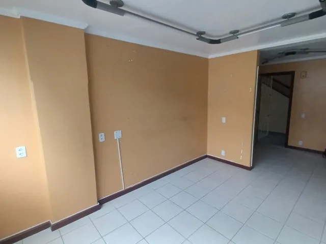 Imagem 7: Sala comercial no Ed. Nassar, medindo 34m², no centro comercial da cidade