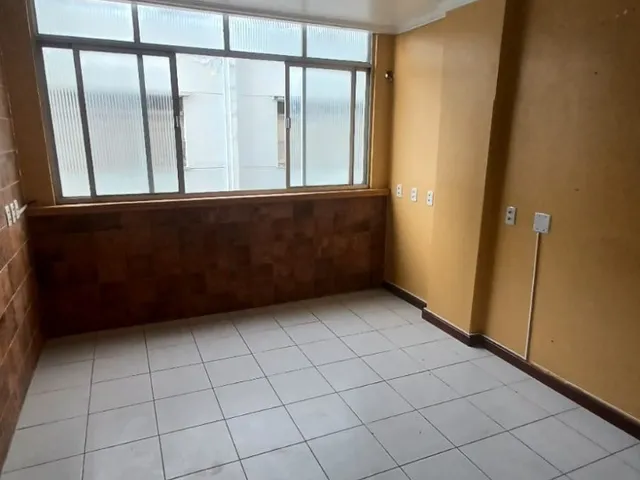 Imagem 5: Sala comercial no Ed. Nassar, medindo 34m², no centro comercial da cidade