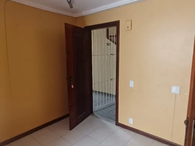 Imagem 4: Sala comercial no Ed. Nassar, medindo 34m², no centro comercial da cidade