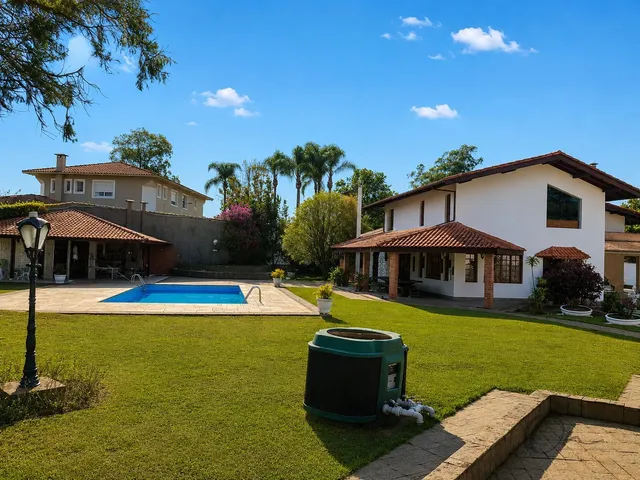 Imagem: Casa em condomínio com 3 quartos e piscina