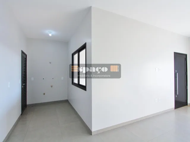 Imagem 8: Casa com 2 dormitórios e garagem para locação, MEDIANEIRA - PR