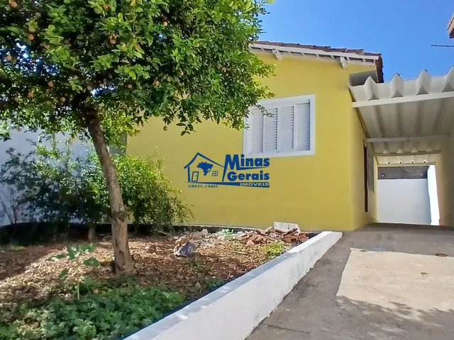 Imagem: Casa Térrea com 3 Dormitórios e 3 Vagas