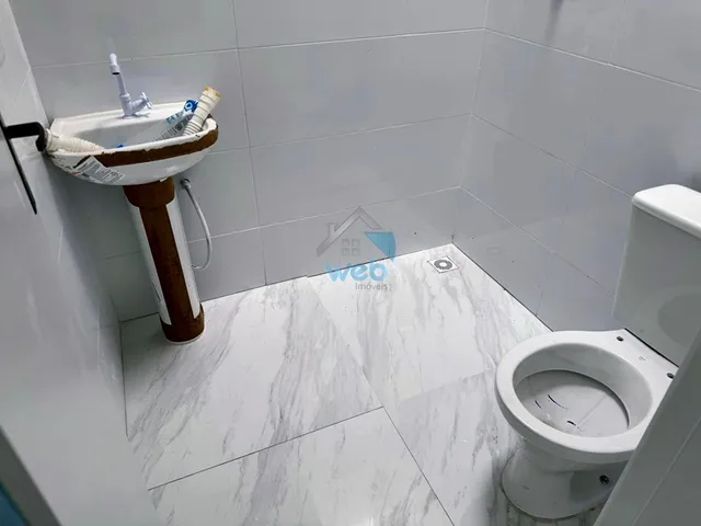 Imagem 6: Sobrado, três quartos, sala, edicula com churrasqueira, ótima localização