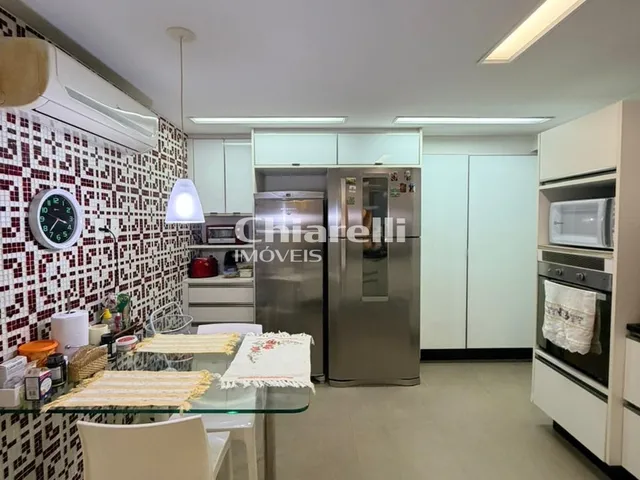 Imagem 2: Apartamento 4 quartos frente para o mar na Praia de Icaraí varandão 3 suítes 2