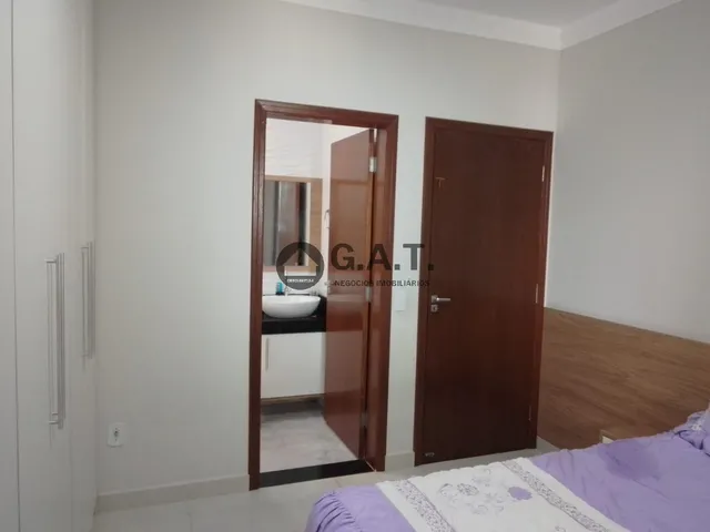 Imagem 14: Aluguel de Casa em Condomínio em Sorocaba-SP: 3 Quartos, 1 Suíte, 2 Salas, 3 Banheiros