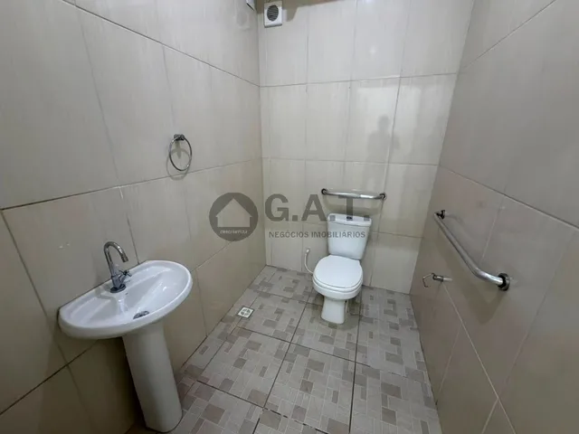 Imagem 15: Salão Comercial para Locação no Centro de Sorocaba-Sp com 1 Sala, 2 Banheiros e 250M² de Área