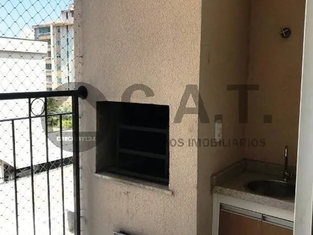 Imagem: O apartamento possui 2 Dormitórios, 1 Suíte, 2 Banheiros,