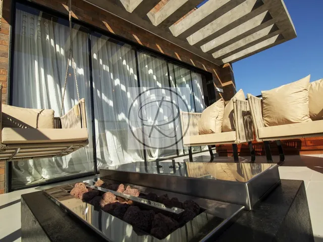 Imagem 2: Apartamento À Venda em Itajaí, Praia Brava de Itajaí, com 3 Quartos, 181M²
