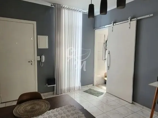 Imagem: O apartamento possui 2 Dormitórios, 1 Banheiro, 1 Vaga na