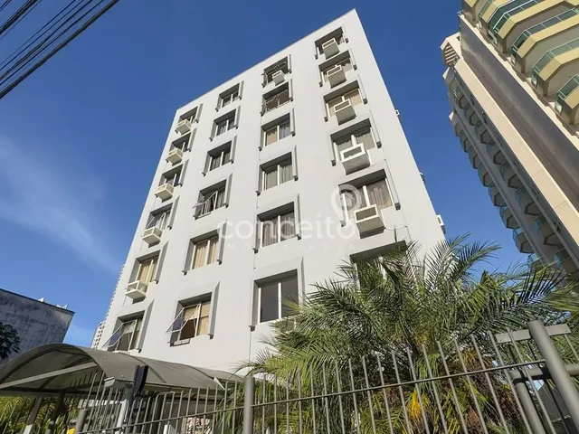 Imagem: Apartamento Semimobiliado com 2 Dormitórios